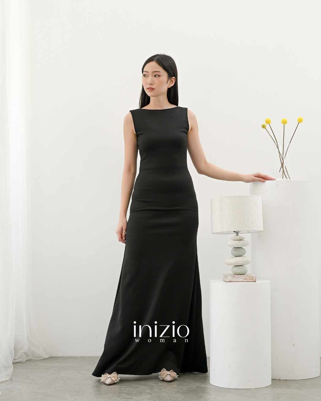 Ellie Backless Black dress