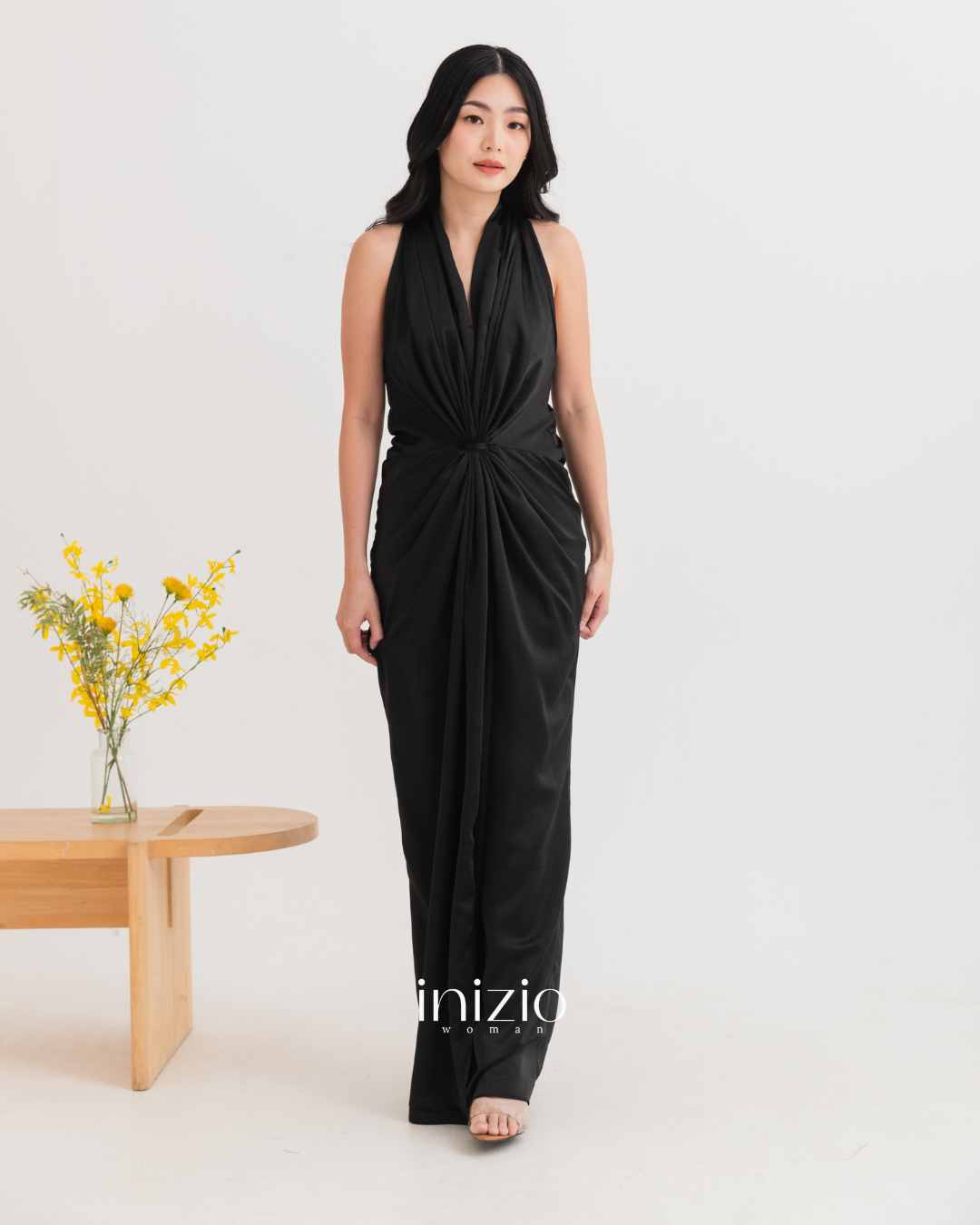 Ariana dress in Black
