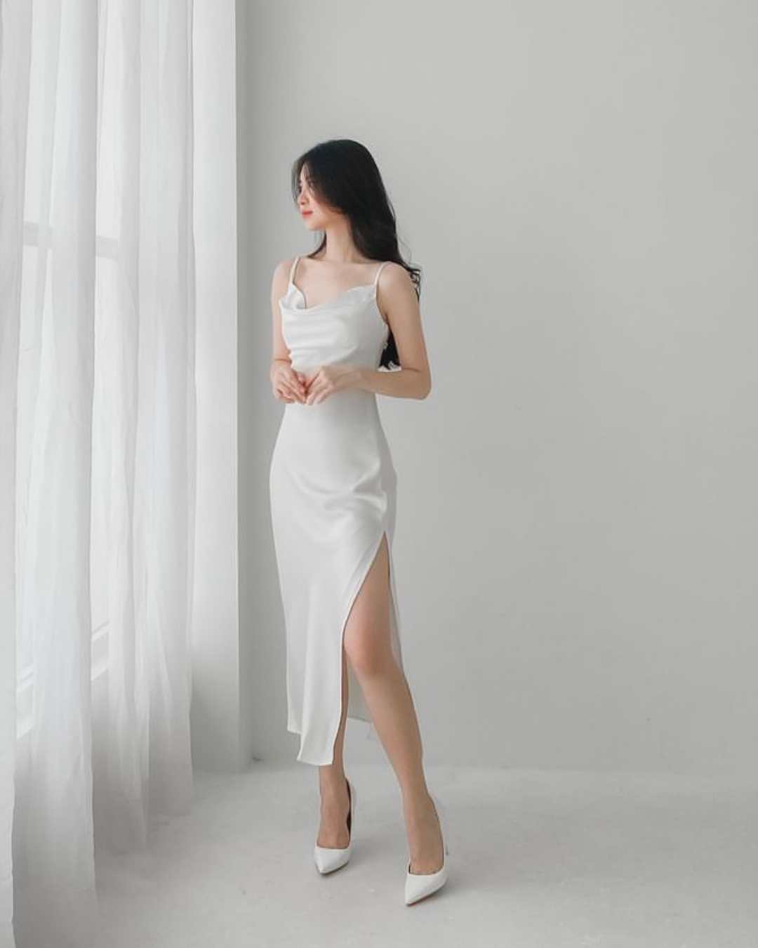 Celline Strap Backless in White