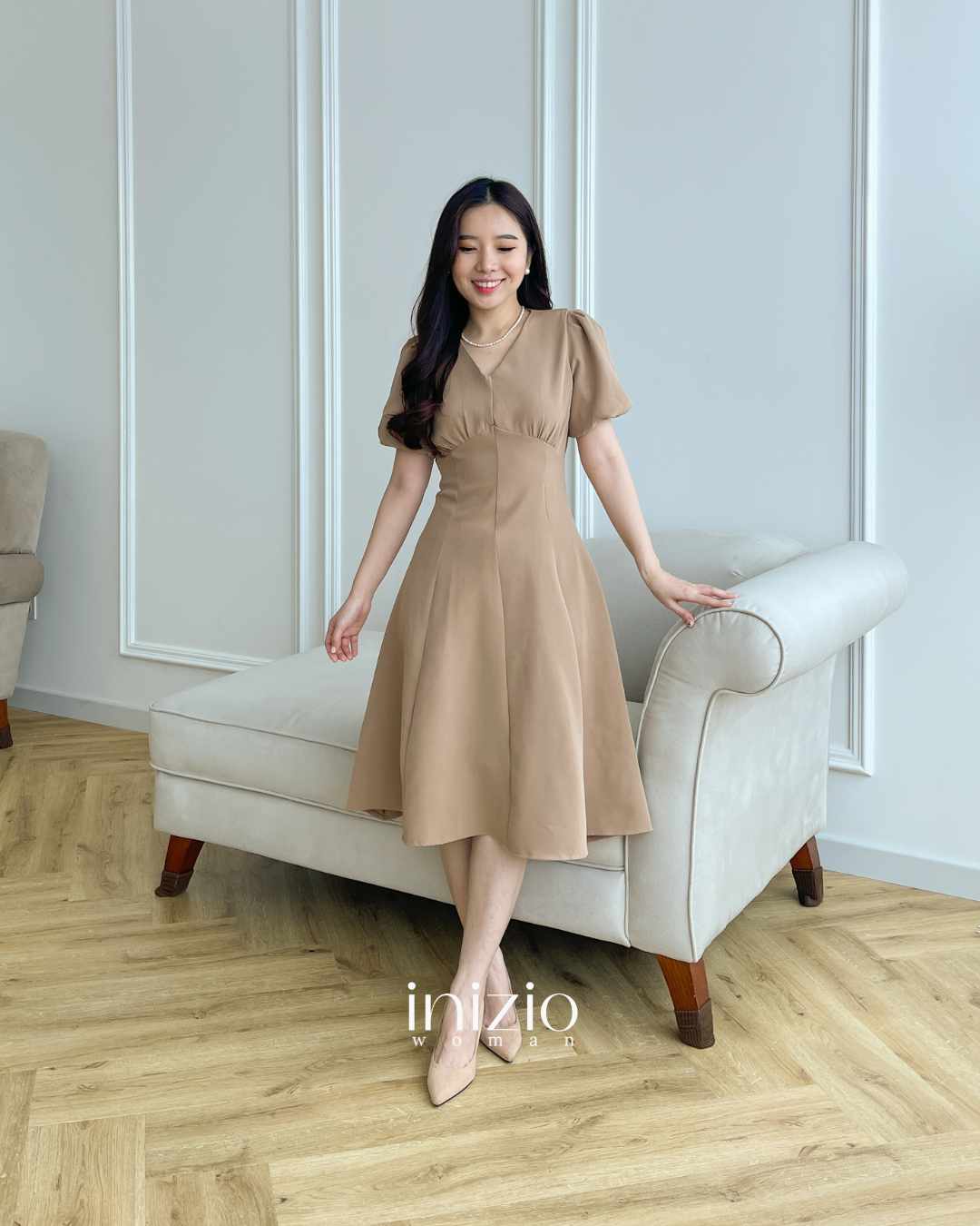 Lucy midi dress in Light Brown